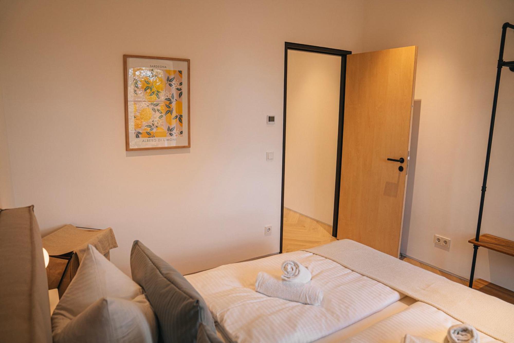 Rr - Penthouse - Luxe 105 Qm - Central - Wifi Magdeburg Exterior foto