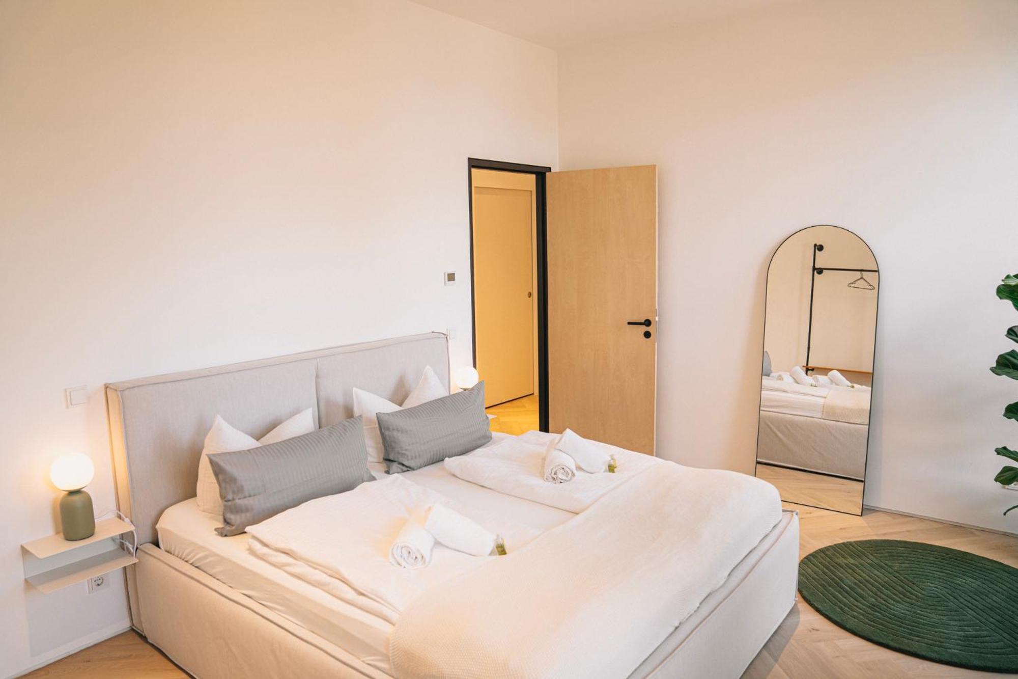 Rr - Penthouse - Luxe 105 Qm - Central - Wifi Magdeburg Exterior foto